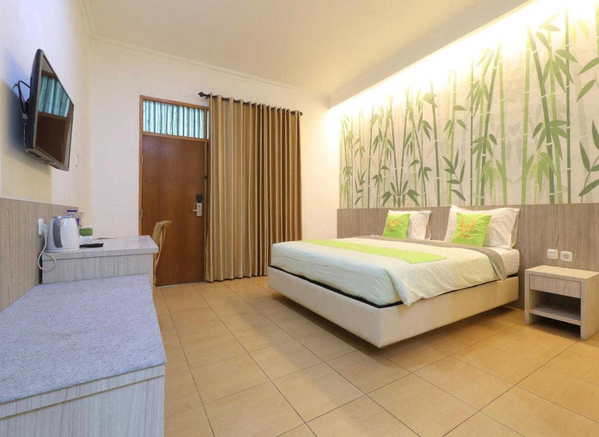 Hotel Huswah Airport Tangerang Esterno foto
