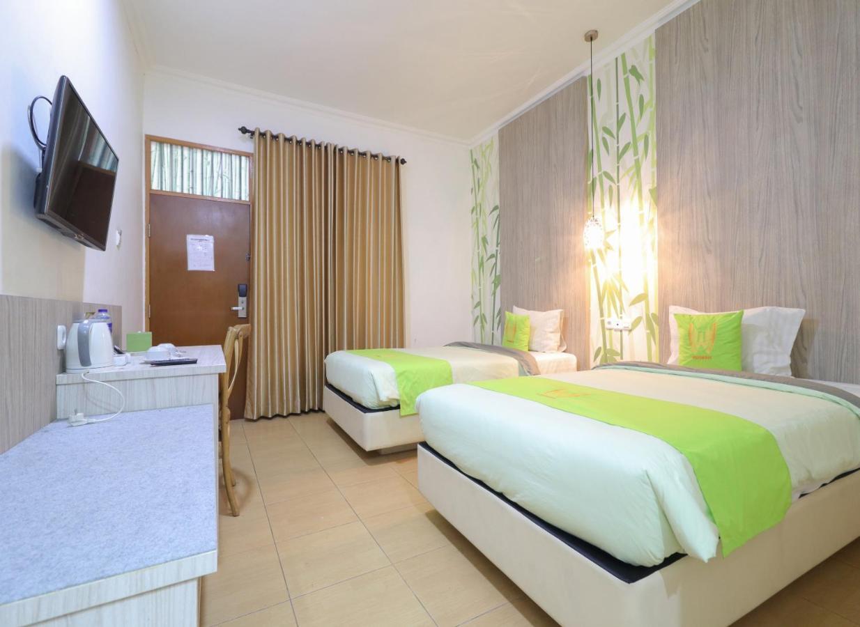 Hotel Huswah Airport Tangerang Esterno foto