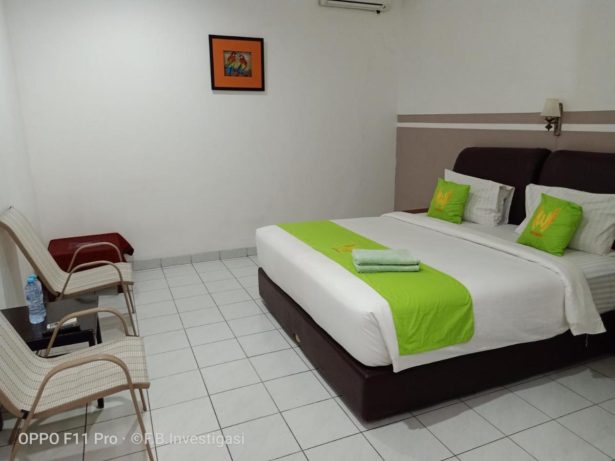 Hotel Huswah Airport Tangerang Esterno foto
